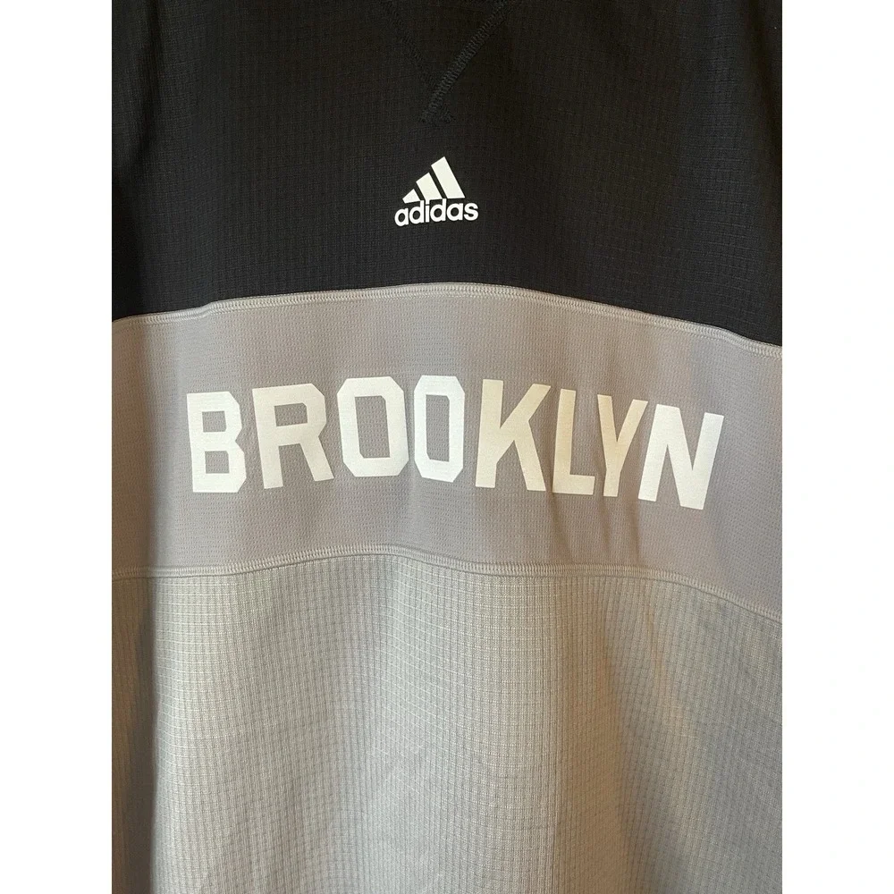 Men's 2XL NWOT Brooklyn Nets Adidas Color Block Pullover Hoodie Gray